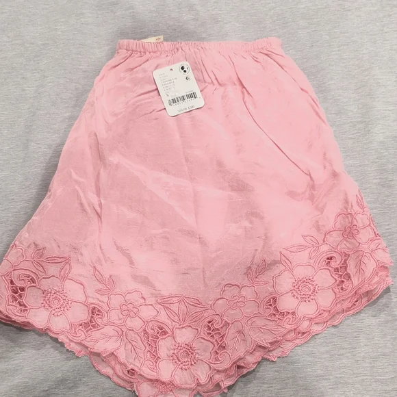 NWOT Free People Pink Lace Trim Shorts - Picture 4 of 4